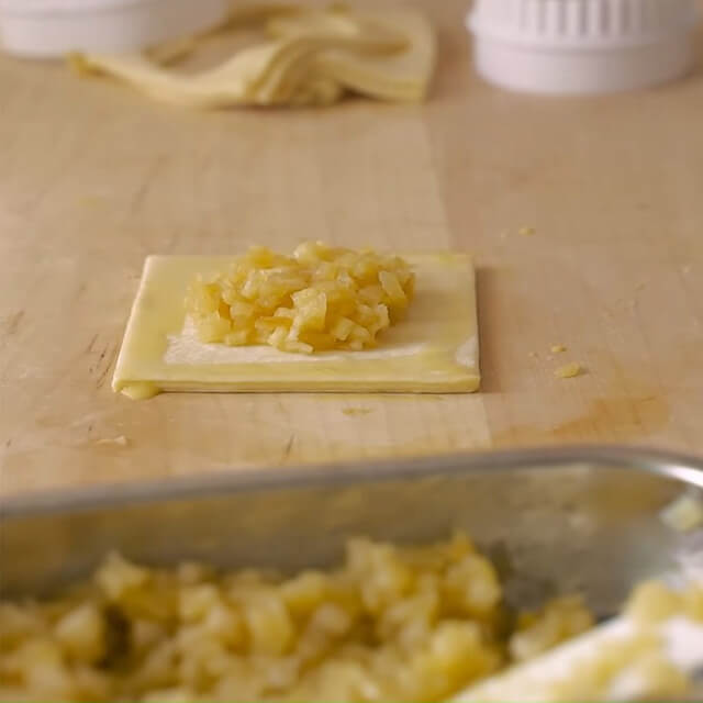 Cách làm bánh ngàn lớp nhân táo